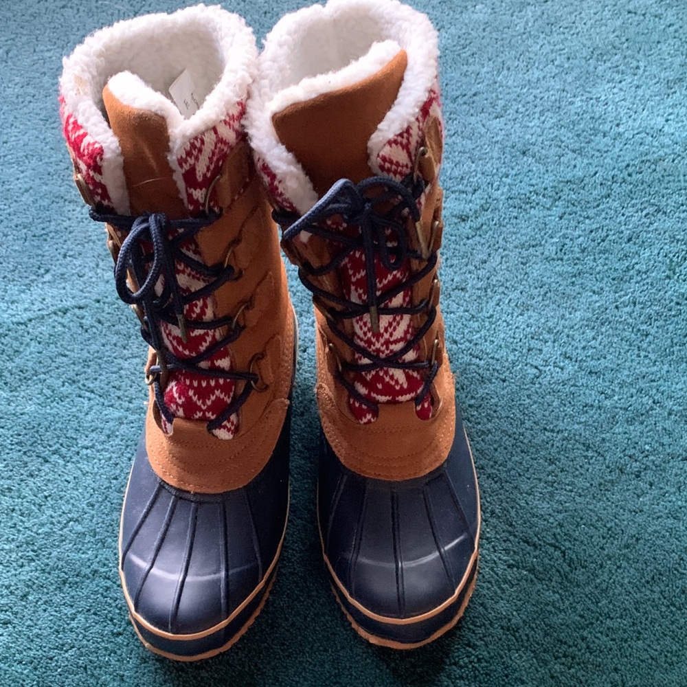 Fleece lined boots—Ladies